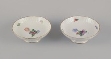 Royal Copenhagen Saxon Flower. Deux compotes en porcelaine. Ca 1900
