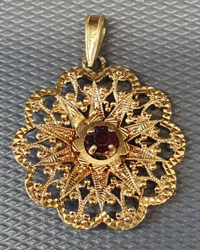 Bijou très joli - très, pendentif