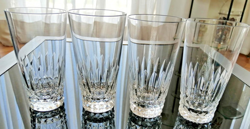 Lot quatre verres à - de,