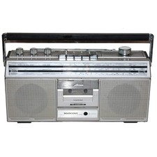 Poste radio cassettes