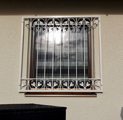 Grille fenêtre fer - grille,