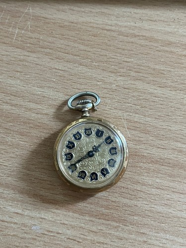 Montre pendentif ancienne