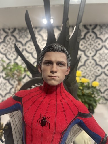 Spiderman hot toys - spiderman,