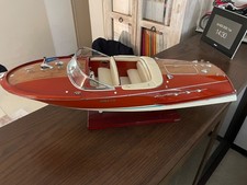 Bateau Riva Super Ariston 1/10. Fabricant KIADE. Longueur 69 cm.
