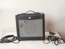 ===        AMPLI FENDER MUSTANG 1   + cables ==