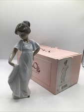 Nao By Lladro Figurine How Pretty Original Box
