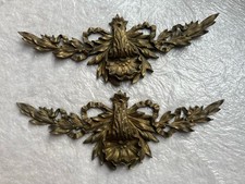 Paire de  frontons anciens