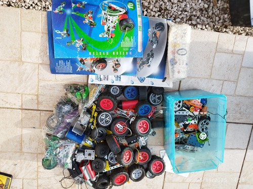 Gros lot de pieces - de,