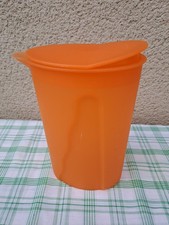 Tupperware  pichet orange bec verseur 1L Très bon état