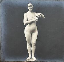 FRANCE Pose Plastique Nu