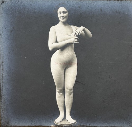 France pose plastique - pose, nu