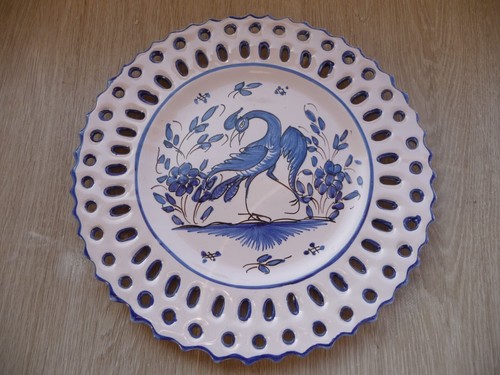 Assiette ajourée martres - assiette,