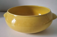 Plat Salins Miramar jaune citron – faïence texturée, années 50–60