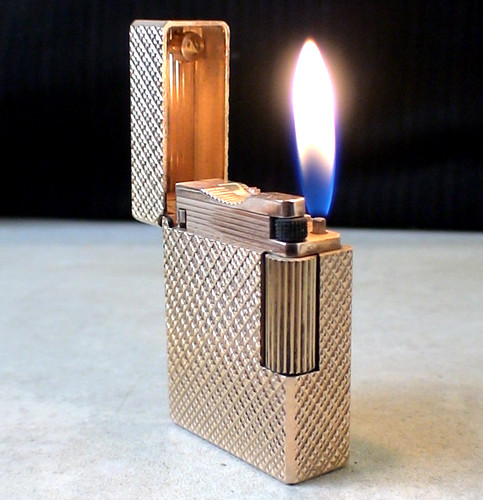 Briquet ancien dupont - {,