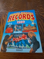 le livre guiness des records 1989 en couleur