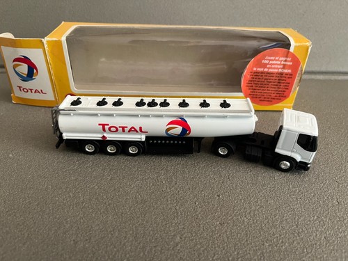 Voiture miniature camion - voiture,