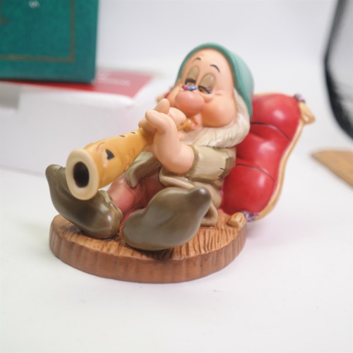 Wdcc snow white sleepy - white,