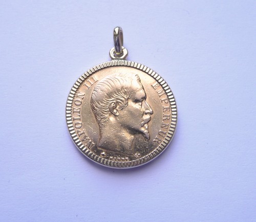 Pendentif porte pièce ciselé - porte-pièce,