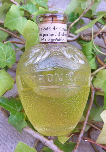 Ancien petit flacon verre - flacon, en