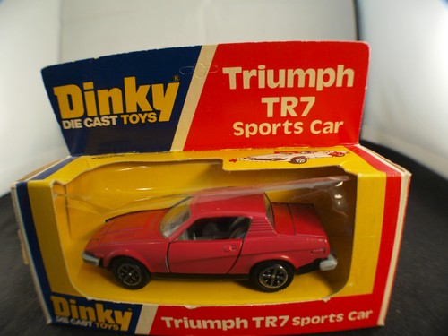 Dinky toys 211 triumph - n°,