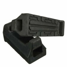 UNE PAIRE DE CAOUTCHOUC DE