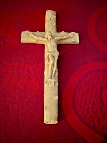 Beau crucifix ancien