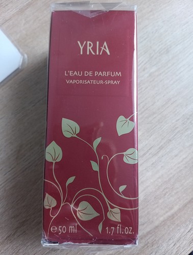Eau parfum yria - de, yves