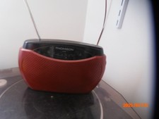 1 PETIT  TRANSISTOR RADIO