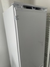 frigo encastrable 450€