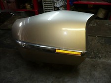 valise lateral coté gauche