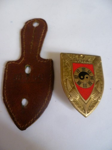 Ancien insigne pucelle - ancien,