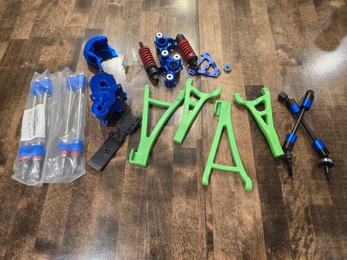 Assorted traxxas revo rc - assorted, e-revo
