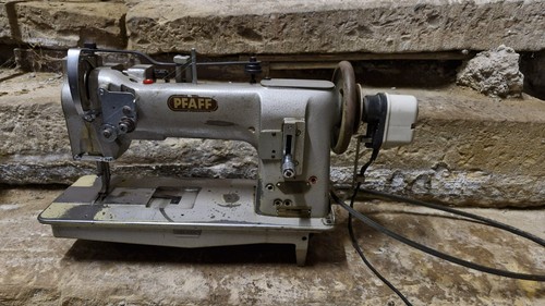 Machine coudre industrielle - à,