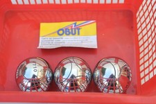 boule de pétanque triplette