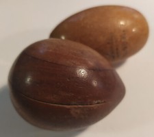 Rare oeuf à repriser signé