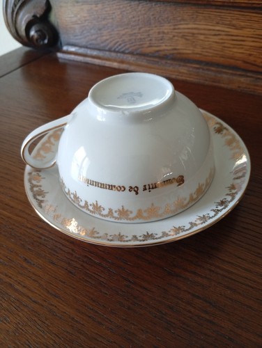 Grande tasse sous - grande, sous-tasse