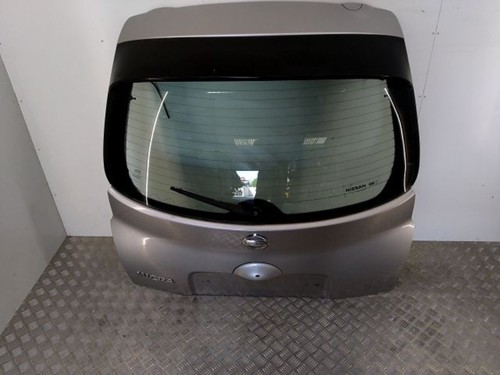 Malle hayon arriere nissan - arriere,