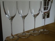 SAINT LOUIS 4 VERRES A VIN
