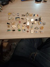 Lot De 41 Pin's Arthus