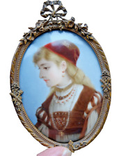 MINIATURE SUR PORCELAINE -XIX REPRESENTANT UNE JEUNE FEMME GRECQUE