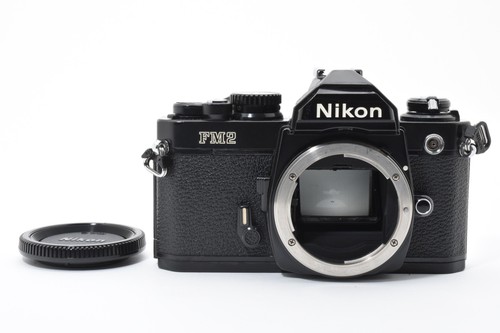Appareil photo argentique noir