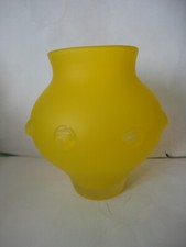 Grand vase jaune en verre