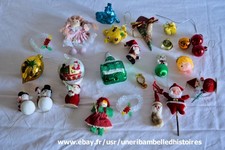 lot d'Anciennes décorations de Noël , l'église est à restaurer