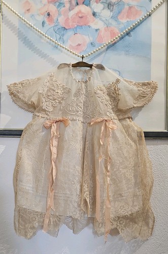 Ancienne robe en dentelle - ,