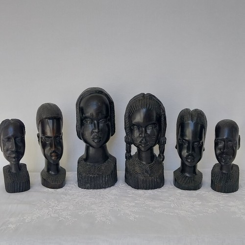 Lot statuettes en ebène - lot,
