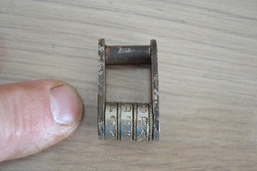 Ancien petit cadenas - , 3