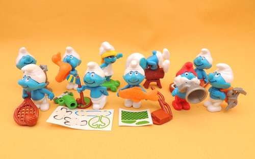 Kinder surprise schtroumpfs - -,