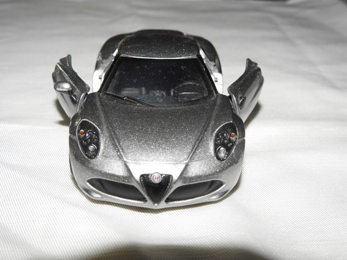 Voiture miniature alfa romeo - alfa,