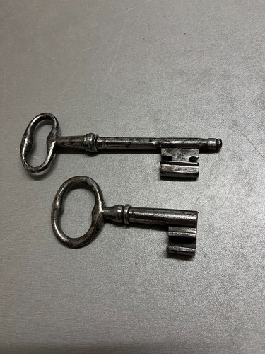 Deux fortes clé art - deux, clé.