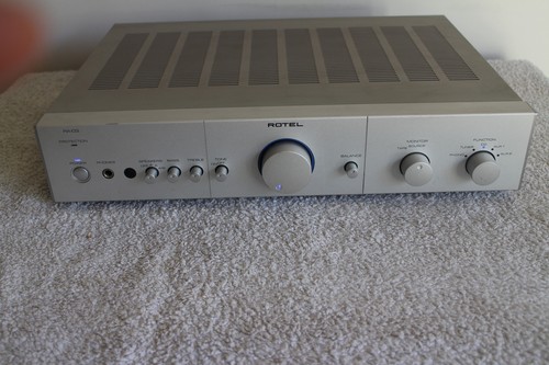 Ampli rotel 03 - ampli,